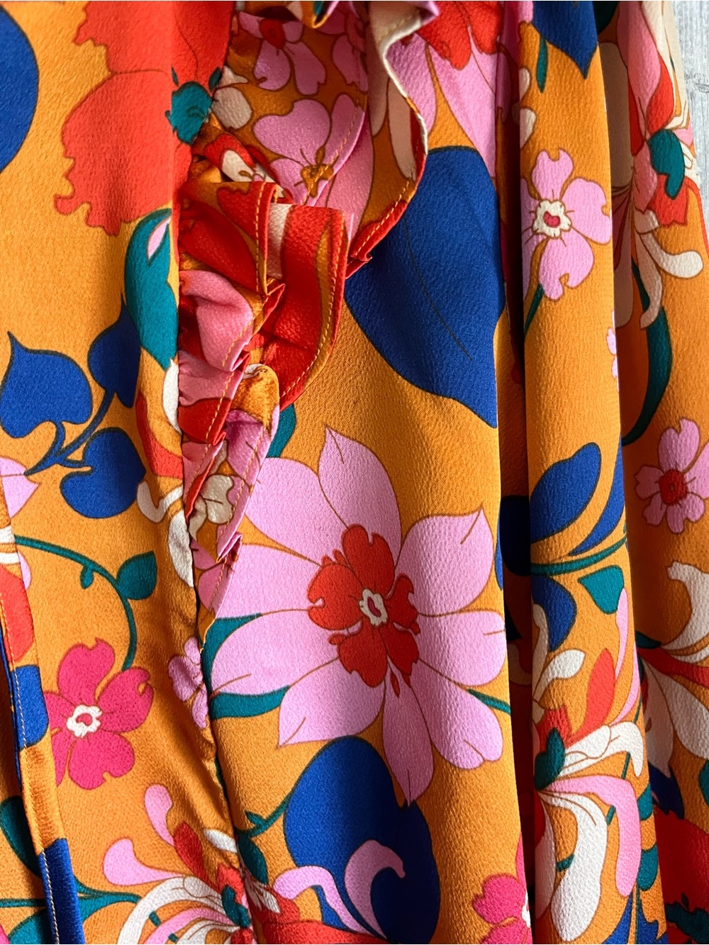 Umgee Floral Ruffle Tie Neck Blouse Smocked Cuff Boho Top Small Boutique - Picture 4 of 5